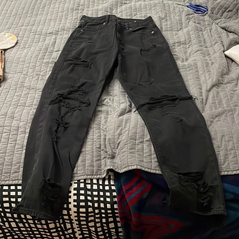 american eagle ripped jeans